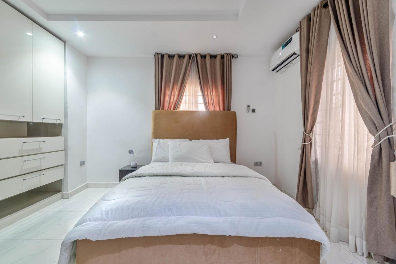 Gorgeous Short-let Apartment Lekki